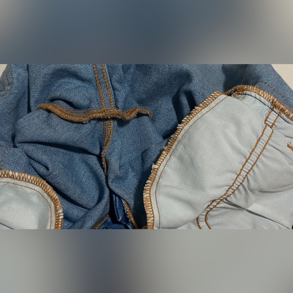 VERONICA BEARD | CAROLYN BABY BOOT TUXEDO STRIPE-Size:27/26” LIGHT WASH Blue - Picture 7 of 11